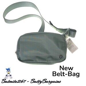 NWT Lululemon Athletica Everywhere Belt Bag in Tidewater Teal Extended Strap